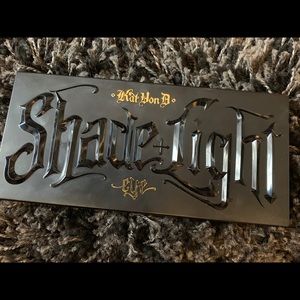 Kat Von D Shade and Light Eyeshadow Palette